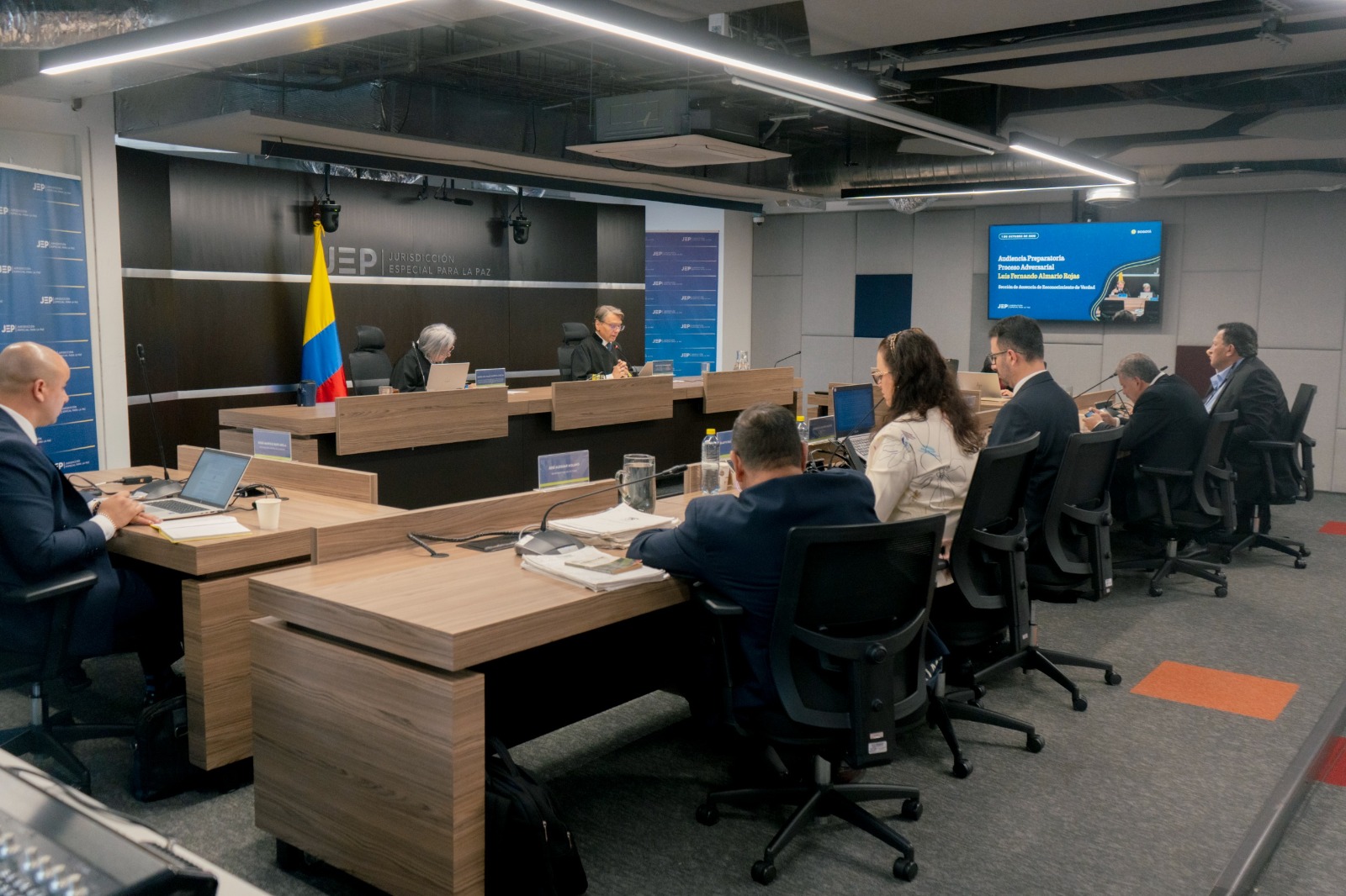 Entre los testimonios citados están los de Rodrigo Londoño, Milton de Jesús Toncel Redondo y Fabián Ramírez Cabrera, además de otros antiguos integrantes de las extintas Farc-EP.jpeg