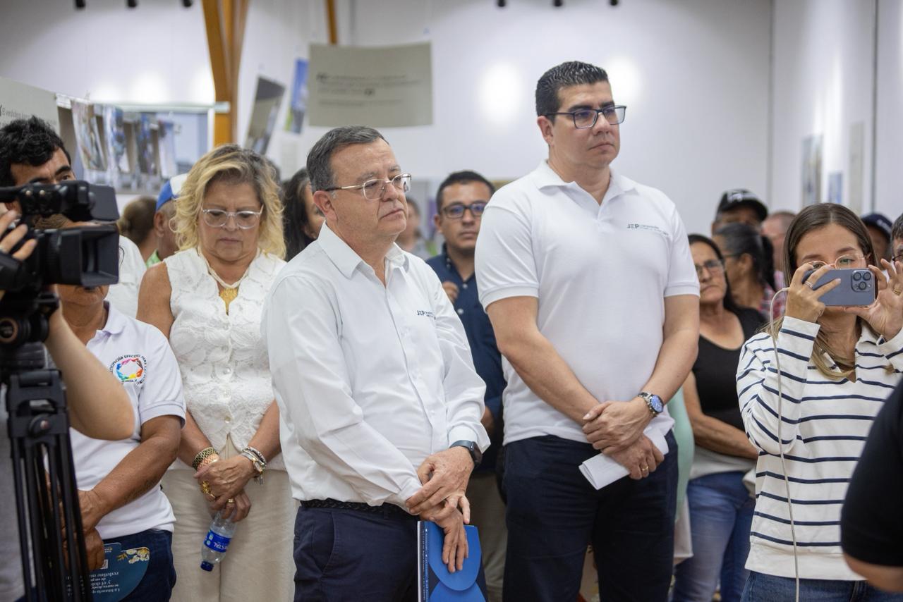 expo entrega medallas mg ramelli.jpeg