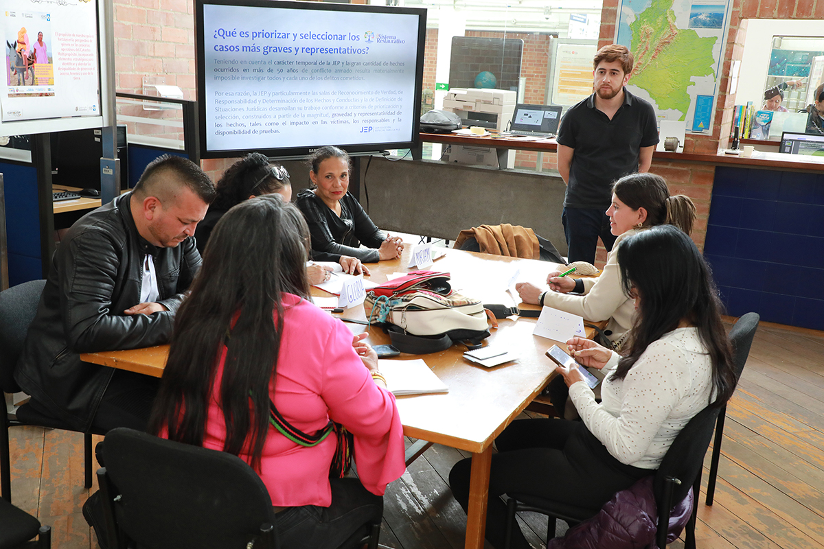 foto conmemoracion de la diversidad etnica y cultural